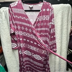 LuLaRoe Michelle Wrap Dress XL. Like new. Pink Aztec like design